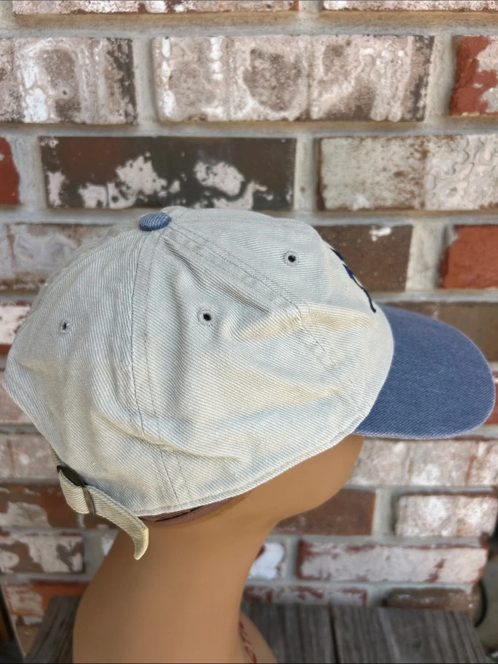Vintage New York Yankees two tone baseball cap excellent condition never worn - Picture 2 of 7
